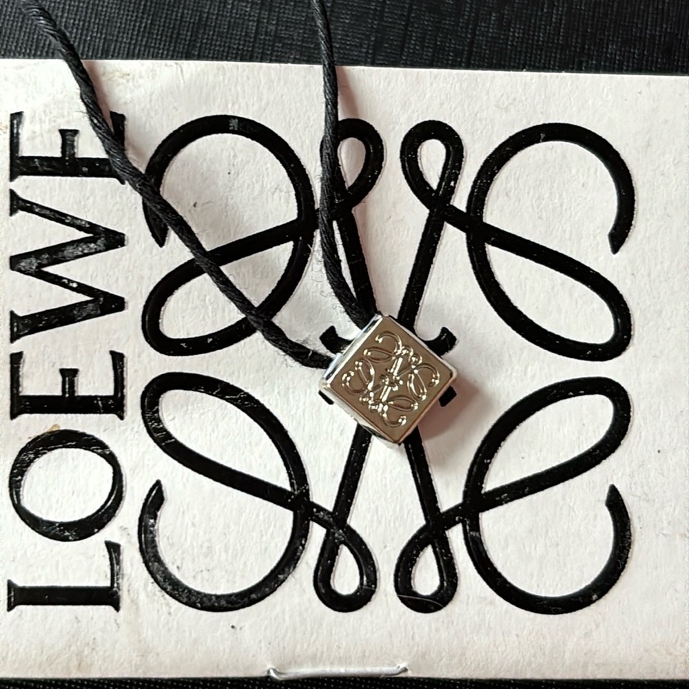 ♥️ New Loewe Silver Charm - Picture 2 of 3